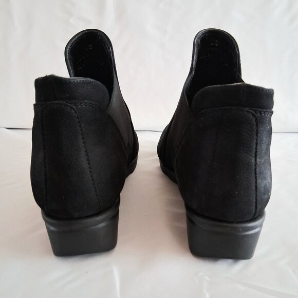 The Flexx Women's Size 8.5 Pull On Ankle Boots - Picture 2 of 10